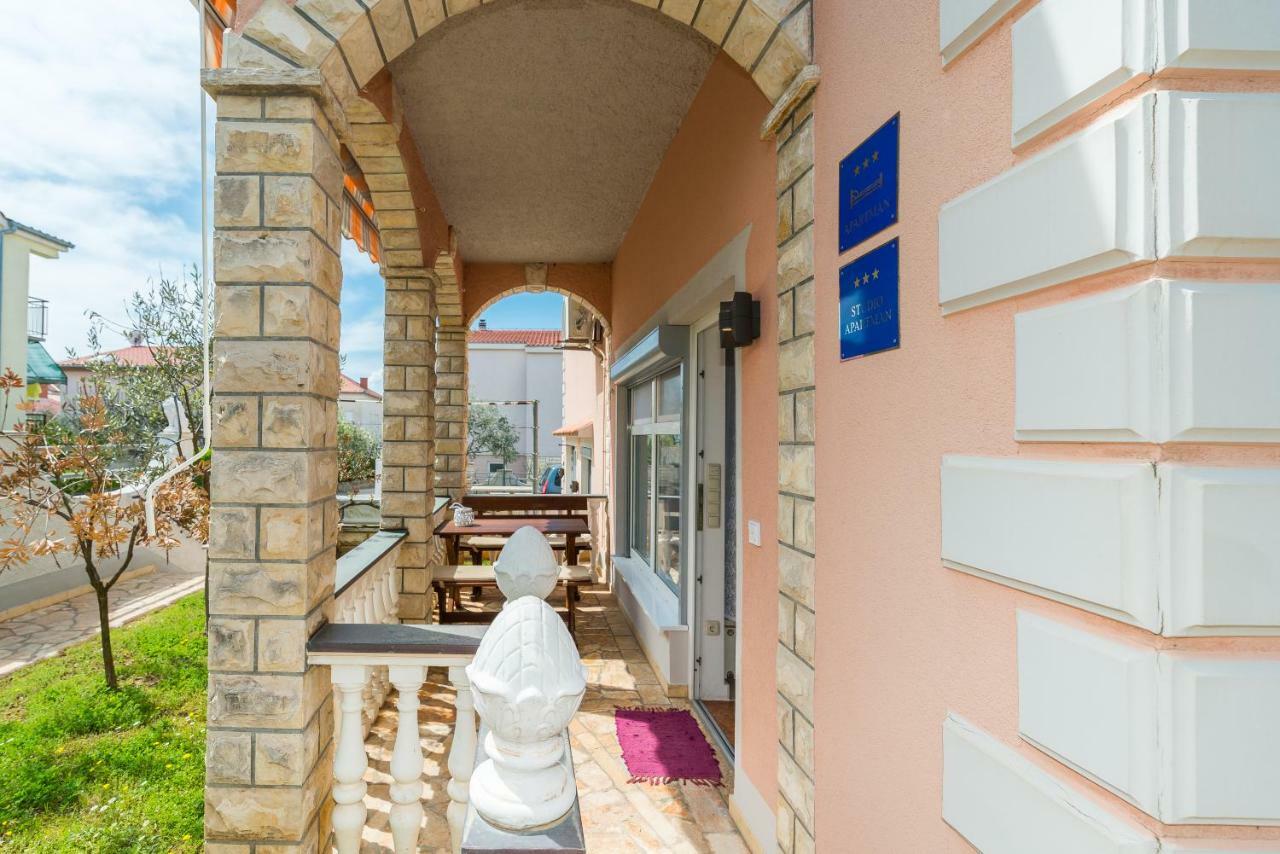 Katy & David Apartments Задар Екстериор снимка