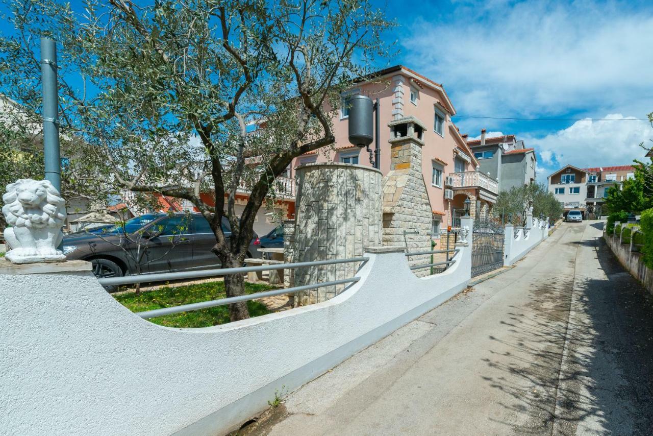 Katy & David Apartments Задар Екстериор снимка